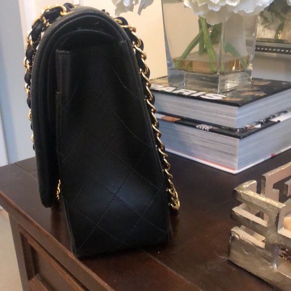 Chanel Classic lambskin Bag - Picture 4 of 13